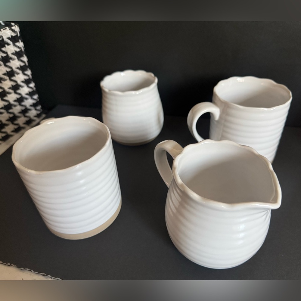 White Ceramic Rippled Creamer and Mugs Set